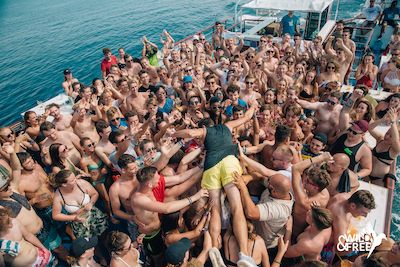 Abifahrt Boot Party feiern saufen