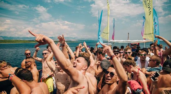 Abireise Kroatien Partyboot - Animus Travel
